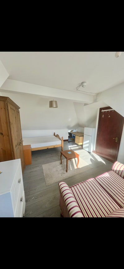 LARGE Double room for Couple or single person  Main Photo