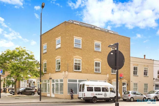 Looking for buddy up for this great Clapton Flat Main Photo
