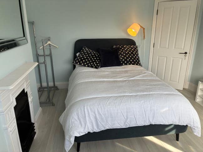 *Two Bright Double Room* Main Photo