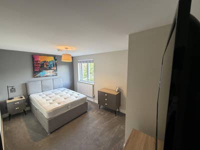 Newly Refurbished Luxury Double Rooms | Bills Incl Main Photo