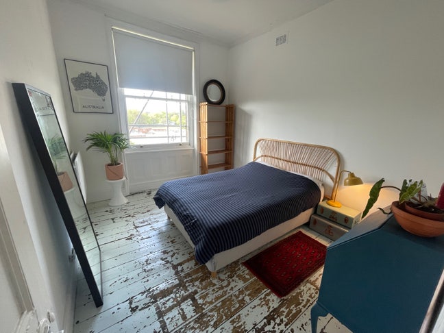 Double  bedroom overlooking Hampstead Heath Main Photo