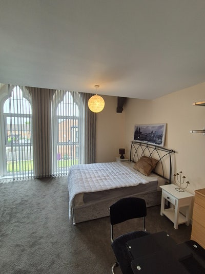 Double Room with En- suite - &pound;650 Main Photo