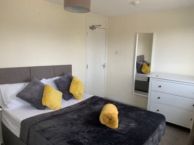EN-SUITE Double Room | All Bills Included(472/4)  Main Photo