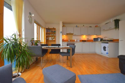 2 Double Bedroom Apartment - E1  Main Photo