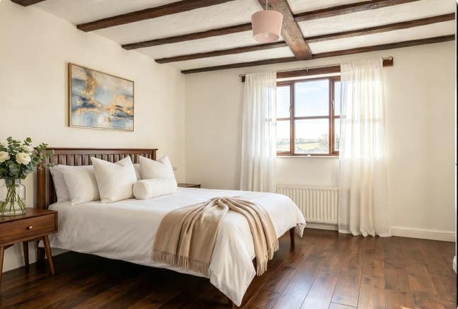 3 Bedroom Fully Furnished House MK2 Main Photo