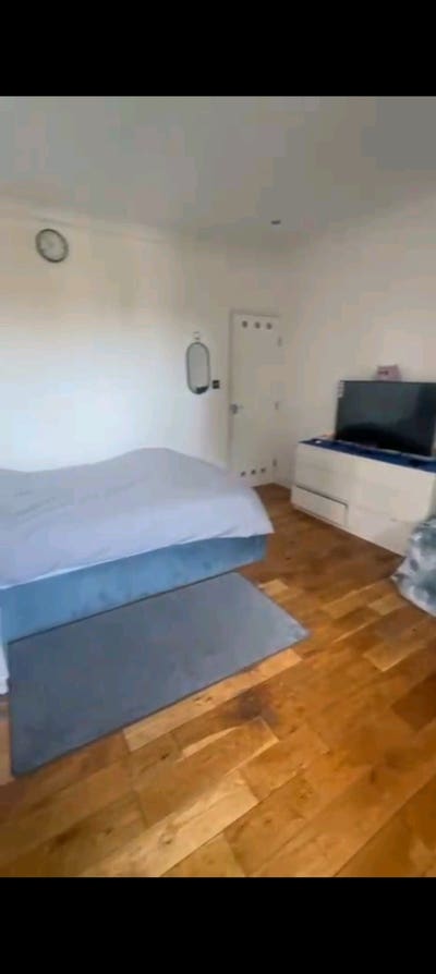 Large king size room available in Stratford  Main Photo