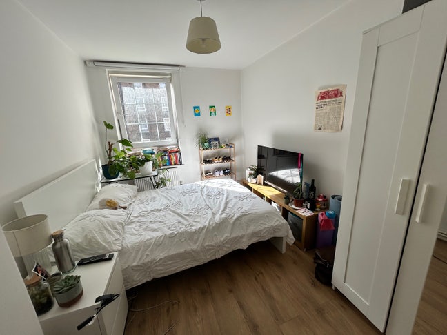 Room in Oval - &pound;855 per month inc. bills Main Photo