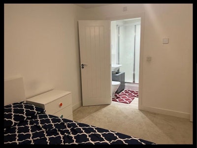 Stunning ensuite double room in Crawley  Main Photo