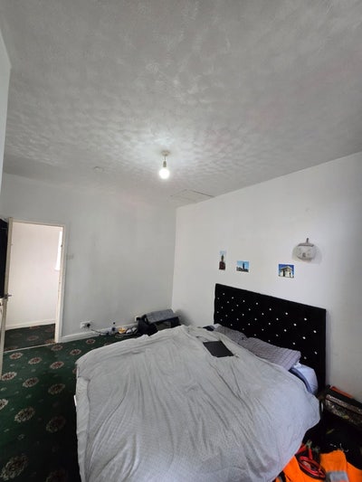 Room available  Main Photo