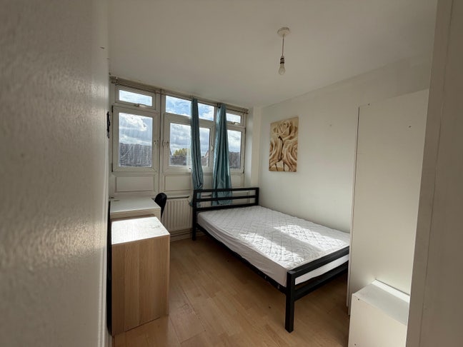 Lovely En-suite DBL Room-Canary Wharf/Crossharbour Main Photo