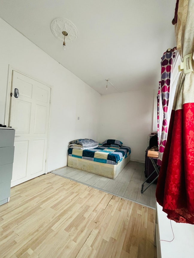 Nice DBL Room | Near South Quay/Canary Wharf Main Photo