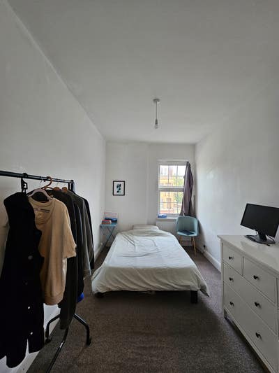 Flat for rent in Streatham Hill Main Photo