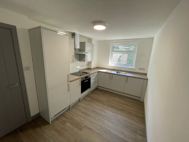 "Furnished 1-Bed Flatshare: Ideal for Key Workers! Main Photo
