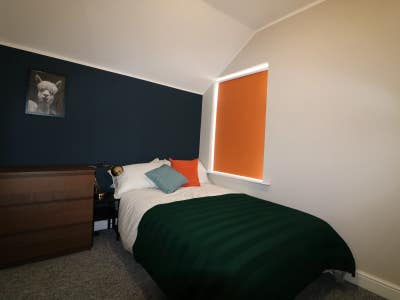 Ensuite Rooms Available 🏡 Warwick Road Main Photo