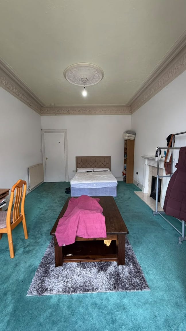 Bright double room for rent in Dennistoun  Main Photo