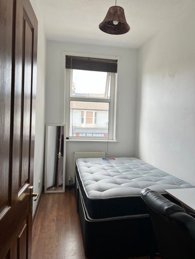 Furnished room available &pound;500 p/month Main Photo