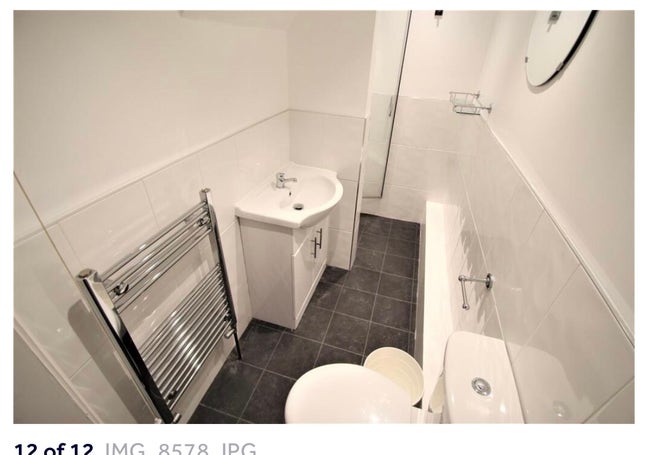 Uni House Available in Hyde park Main Photo