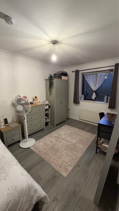 Room to Rent - Girls Only Muslim Shared Household  Main Photo