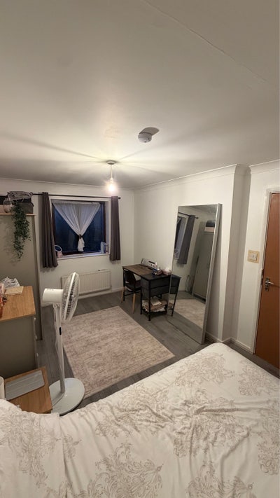 Room to Rent - Girls Only Muslim Shared Household  Main Photo