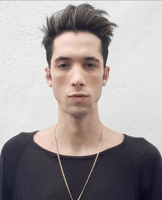 Professional Male seeks a single or double room Main Photo