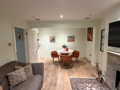 Lovely 1 bedroom apartment in amazing area Main Photo