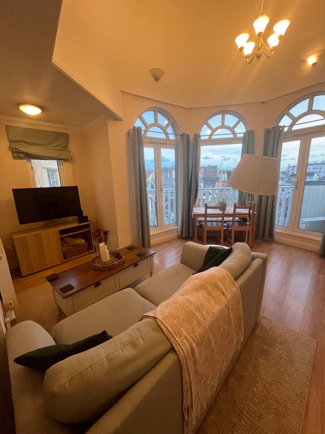 Double room in 2-bed Penthouse apartment ✨ Main Photo