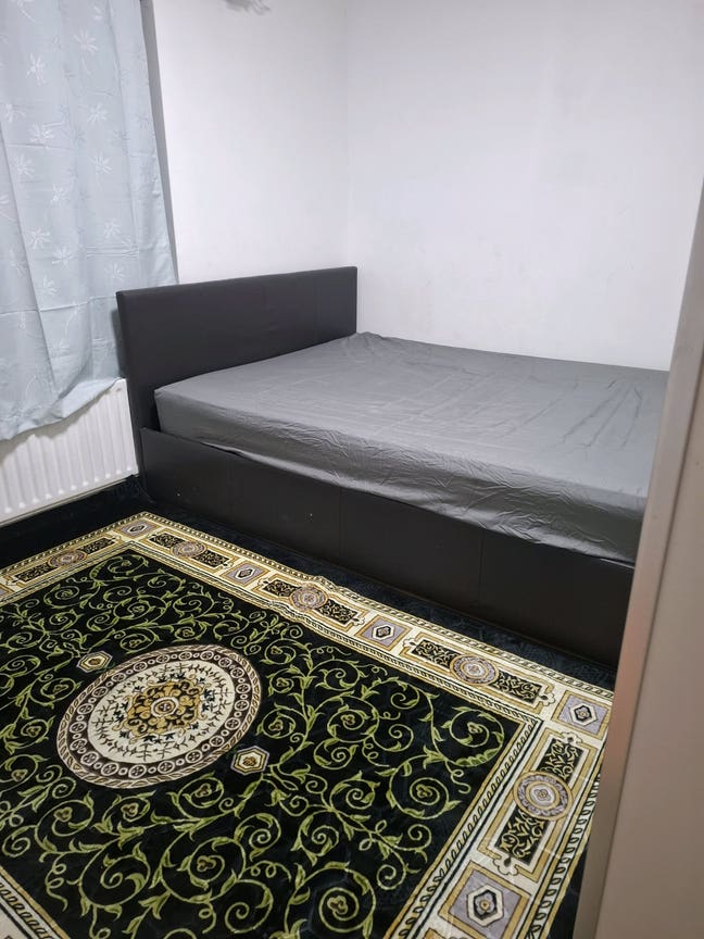 Room rent Main Photo