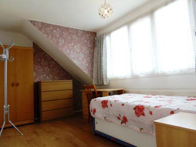 Big single room in Mitcham, good transport links Main Photo