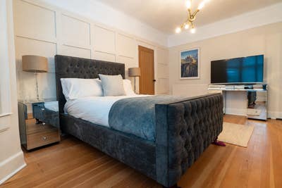 Weekend Room in Quiet Colinton Road Home Main Photo