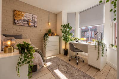 Professional Designer Room - Fallowfield Centre Main Photo