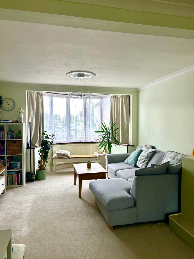 A lovely fully furnished double room, females only Main Photo