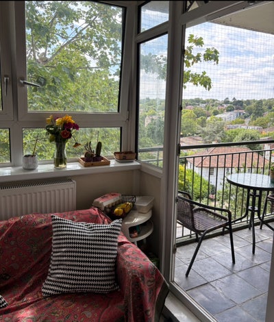 Bright and Cosy Double Room Main Photo