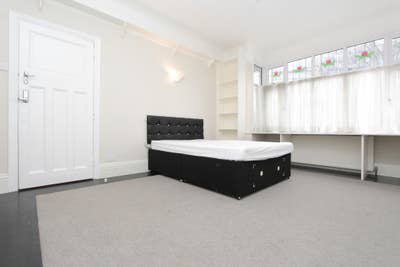 🏡 Double & En-suite Rooms | Holloway | Zone 2 Main Photo