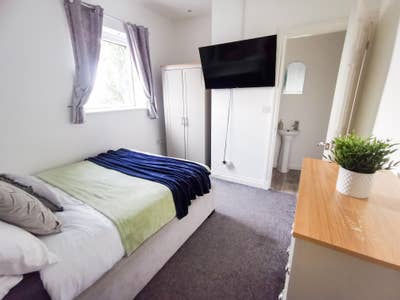 🚿 Ensuite/🚗 Off st parking/Nr Grand Junct. Park Main Photo