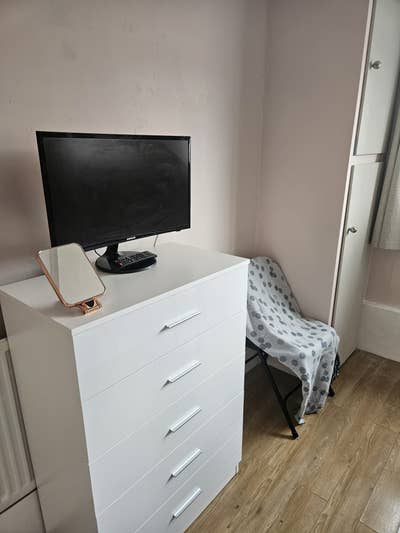 Newly decorated  Main Photo