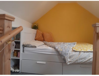Double room available in Trench with a pool view  Main Photo