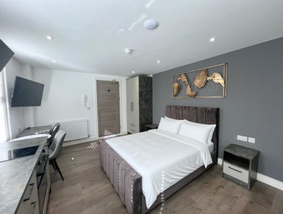 Spectacular City Centre Studio Apartment 🤩🤗 Main Photo