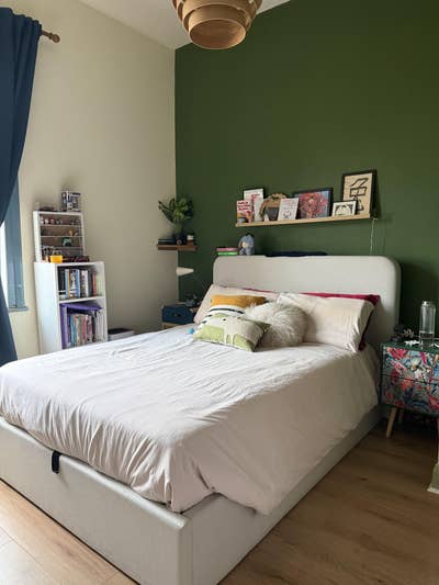 Large double room + Living Room + Bills Included Main Photo