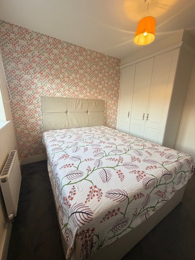 Double bedroom available  Main Photo