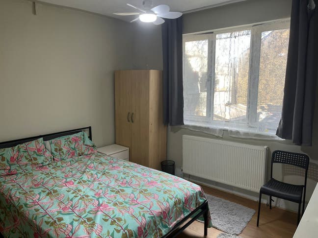 Lovely Double in Flat 5 mins to Plaistow  Main Photo