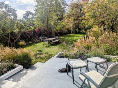 Beautiful home in sought after area Main Photo