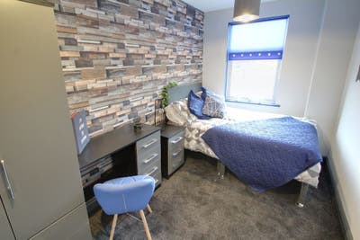 🎃Halloween Spooktacular – &pound;300 off 1St Month Rent Main Photo