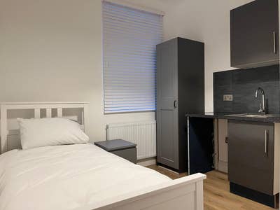 Self-contained flat in Harlesden - DSS Welcome Main Photo