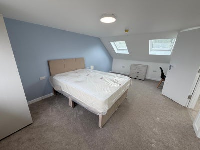 Stunning brand new Rooms with Private Bathroom Main Photo