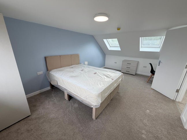 Stunning brand new Rooms with Private Bathroom Main Photo