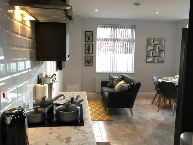 **New En-Suite/Large Double Room** Main Photo