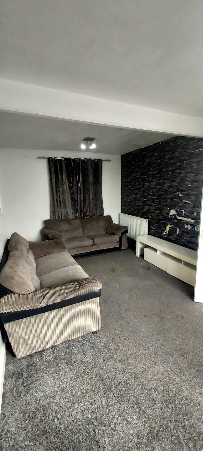 3 Bedroom House + Garden in Barking IG11 Wow!! Main Photo