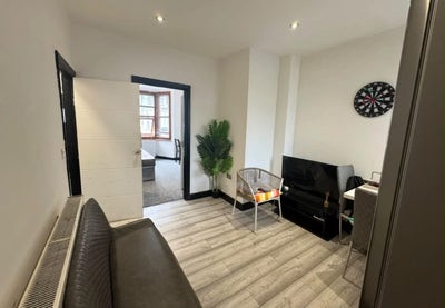 En-suite rooms available in Gillingham ME7 Main Photo