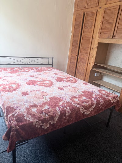 Room for rent Main Photo