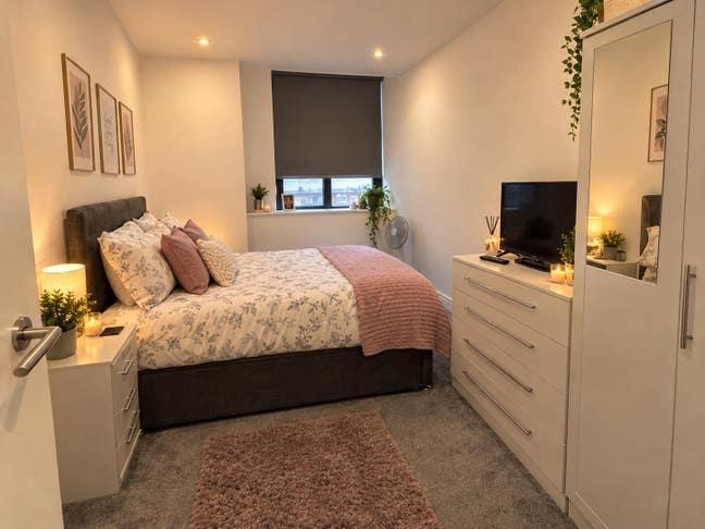 Low Deposit Double Room – &pound;550 All Bills Included Main Photo